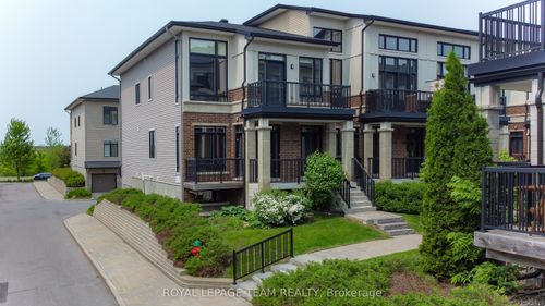 200 Pembina Private, Blossom Park - Airport and Area, ON, K4M0G9 | Card Image