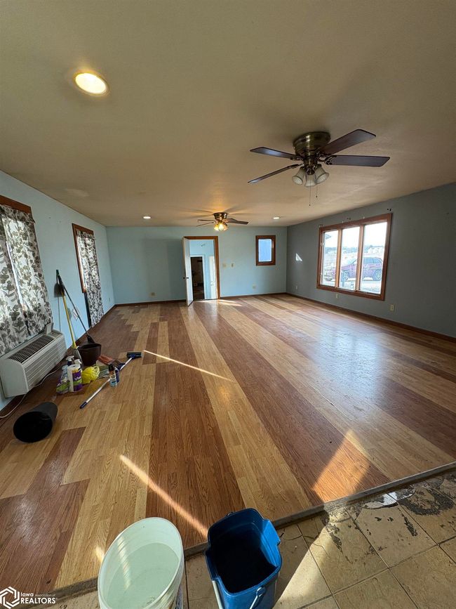 902 4 Th St, Home with 1 bedrooms, 1 bathrooms and 2 parking in Livermore IA | Image 8
