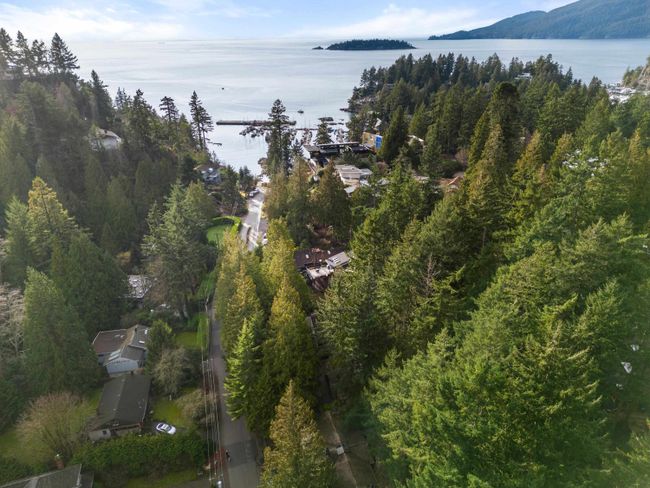 5677 Eagle Harbour Road, House other with 3 bedrooms, 1 bathrooms and null parking in West Vancouver BC | Image 15
