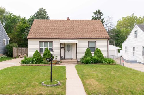 711 29th St, Rockford, IL, 61108-3653 | Card Image