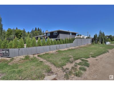 4601 52 St, House other with 6 bedrooms, 4 bathrooms and null parking in Thorsby AB | Image 2