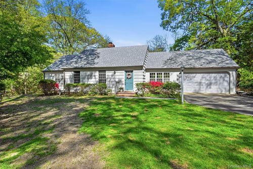 16 Brian Ct, Northport, NY, 11768-1325 | Card Image