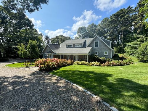 385 Barnes Rd, Oak Bluffs, MA, 02557-6722 | Card Image