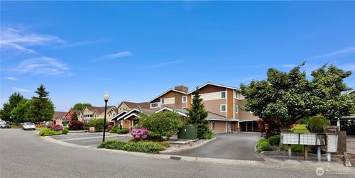 201-212 W Maberry Dr, Lynden, WA, 98264-9819 | Card Image
