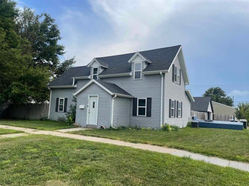 803 10th St, Gothenburg, NE, 69138-2018 | Card Image