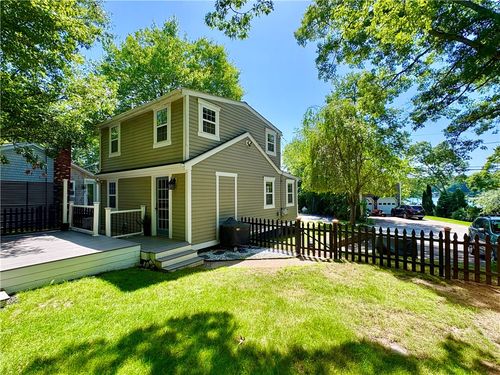 79 W Shore Dr, Exeter, RI, 02822-1918 | Card Image