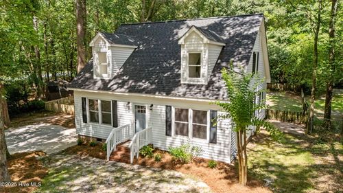108 Guinevere Ln, Greenville, NC, 27858-8628 | Card Image
