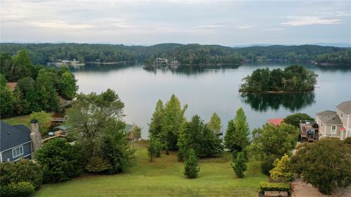 109 Vaughn Ct, Six Mile, SC, 29682-3401 | Card Image