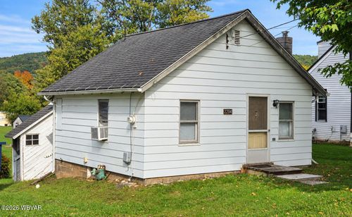 2204 Mahaffey Ln, Williamsport, PA, 17701-1226 | Card Image