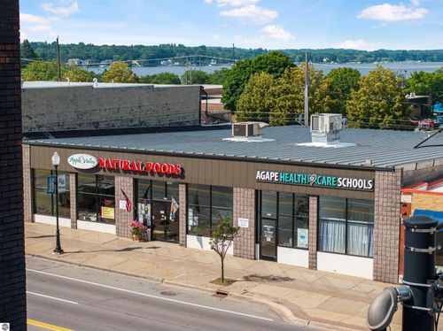 219 N Mitchell Street, Cadillac, MI, 49601 | Card Image