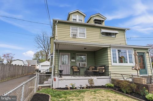 921 Simons Ave, BENSALEM, PA, 19020-5713 | Card Image