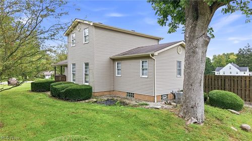 4864 N Park Avenue, Warren, OH, 44483 | Card Image