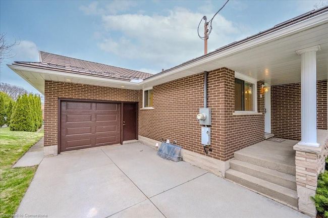46 Gilmour Cres, House other with 3 bedrooms, 2 bathrooms and 3 parking in Kitchener ON | Image 4