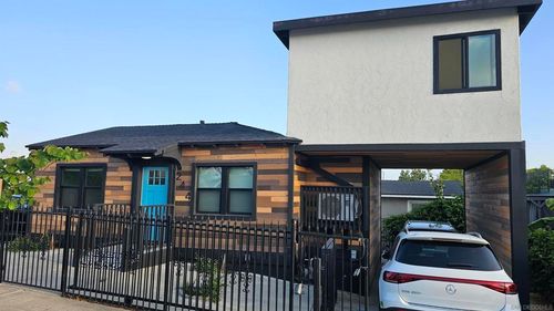244 26th St, San Diego, CA, 92102-3911 | Card Image