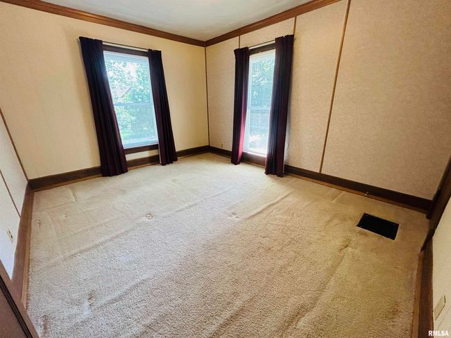 636 5 Th Ave S, House other with 3 bedrooms, 2 bathrooms and null parking in Clinton IA | Image 18
