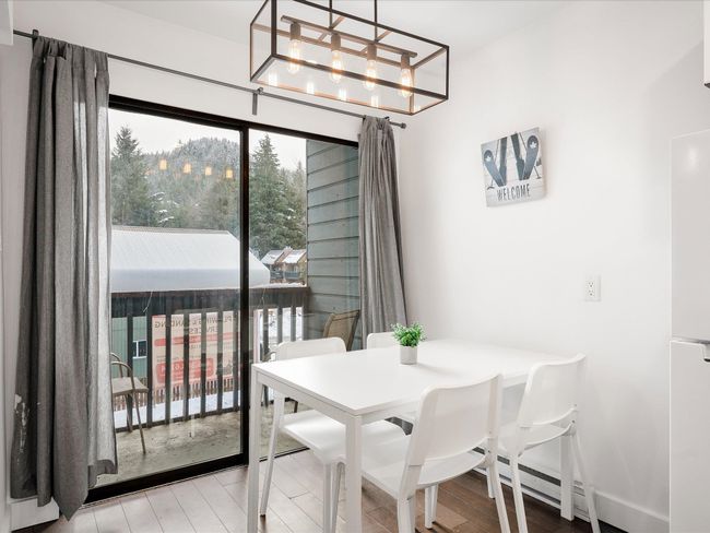 301 - 2129 Lake Placid Rd, Condo with 1 bedrooms, 2 bathrooms and null parking in Whistler BC | Image 8