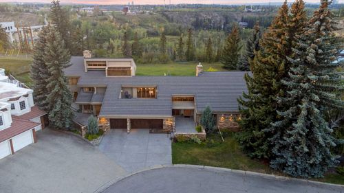 59 Bel Aire Place Sw, Home with 4 bedrooms, 4 bathrooms and 3 parking in Calgary AB | Card Image