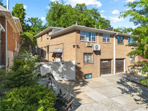 6915 Little Neck Parkway, New York, NY, 11004 | Card Image