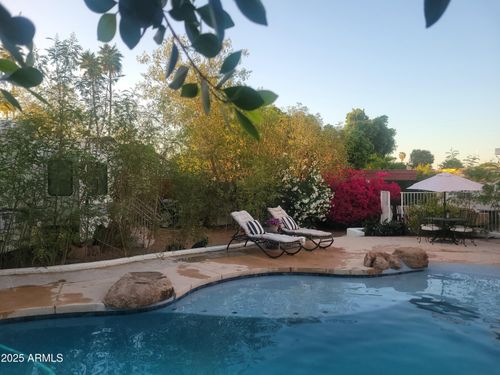 16050 N 35th Dr, Phoenix, AZ, 85053-7611 | Card Image