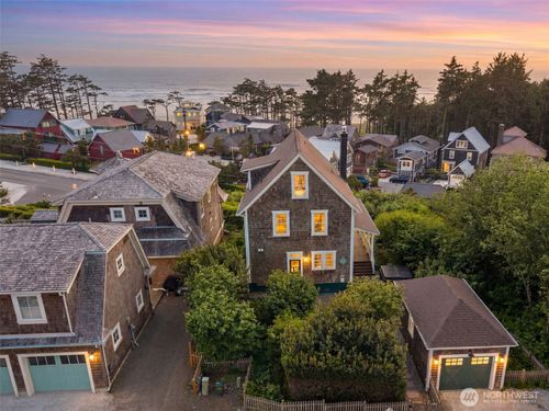 81 Fireside Ln, Pacific Beach, WA, 98571-5032 | Card Image
