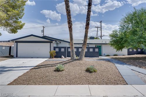 1531 Commanche Dr, Las Vegas, NV, 89169-3115 | Card Image