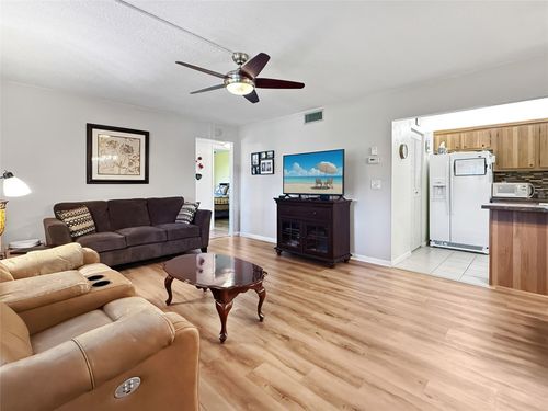 a1-330 Knotty Pine Cir, Greenacres, FL, 33463-9201 | Card Image