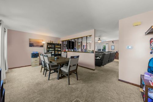 2311 Greenleaf Ct, Aurora, IL, 60506-1528 | Card Image