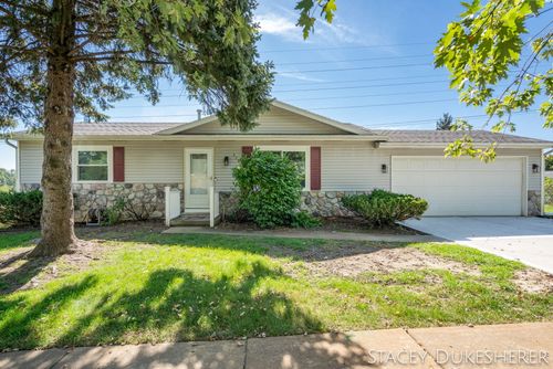 276 Mabel St Nw, Comstock Park, MI, 49321-8952 | Card Image