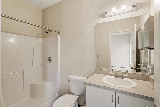 Main Office Bath | Image 15