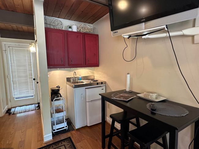 4 - 4 Pendletonheim Cir, Condo with 1 bedrooms, 1 bathrooms and 1 parking in Davis WV | Image 4