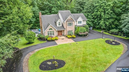 101 Long Hill Rd, Oakland, NJ, 07436-2534 | Card Image