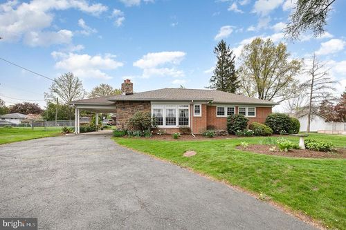 522 Berrysburg Rd, MILLERSBURG, PA, 17061-1203 | Card Image