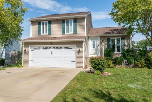 8 Aspen Ct, Streamwood, IL, 60107-1888 | Card Image