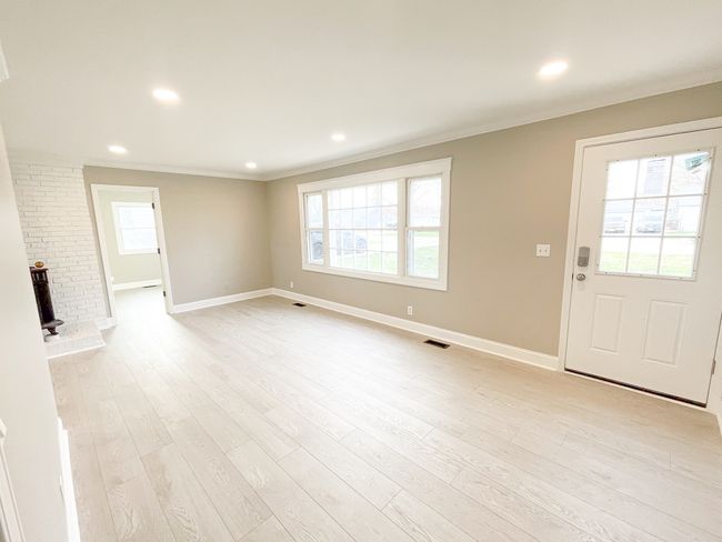 23504 W Winston Ave, House other with 4 bedrooms, 2 bathrooms and 8 parking in Plainfield IL | Image 4