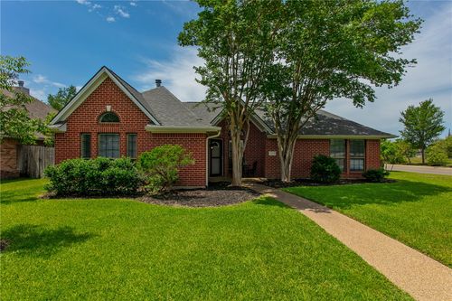 3900 Puffin Way, College Station, TX, 77845-6265 | Card Image