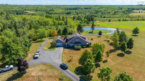 1335 Highway 2, Brentwood, NS, B0N1C0 | Card Image