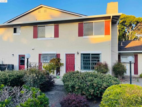 c-2585 El Portal Dr, San Pablo, CA, 94806 | Card Image