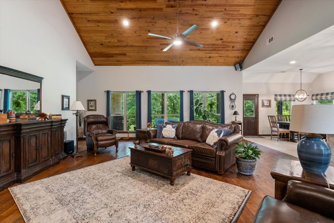 6570 County Road 2297, House other with 3 bedrooms, 2 bathrooms and null parking in Quinlan TX | Image 7