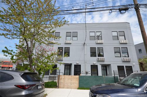 3542 Tiemann Ave, Bronx, NY, 10469-1637 | Card Image