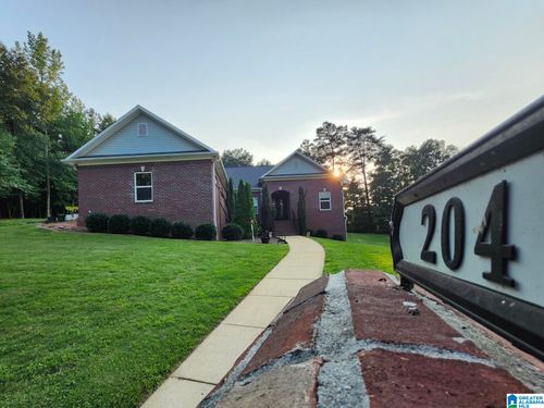 204 Durban St Sw, Birmingham, AL, 35211-7100 | Card Image
