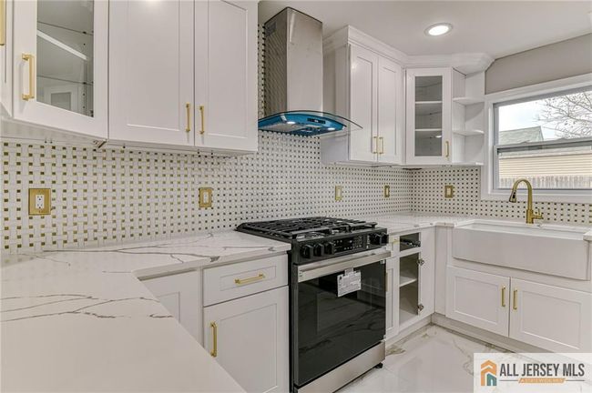 537 Lorraine Ave, House other with 4 bedrooms, 3 bathrooms and null parking in Middlesex NJ | Image 9