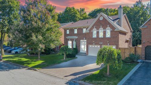 3674 St Laurent Crt, Mississauga, ON, L5L4T1 | Card Image