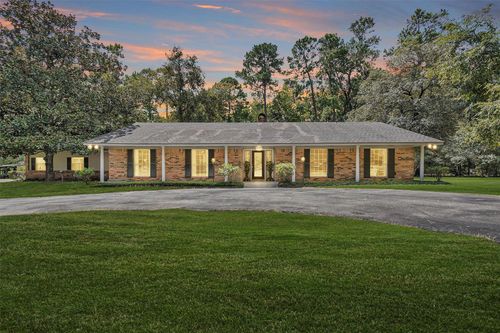 10135 Wahrenberger Rd, Conroe, TX, 77304-2425 | Card Image