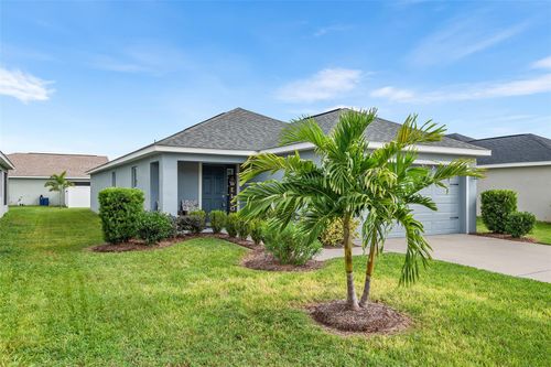 220 St Georges Cir, Eagle Lake, FL, 33839-5207 | Card Image