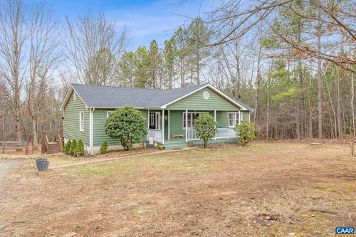 2325 Martin Kings Rd, SCOTTSVILLE, VA, 24590-4258 | Card Image