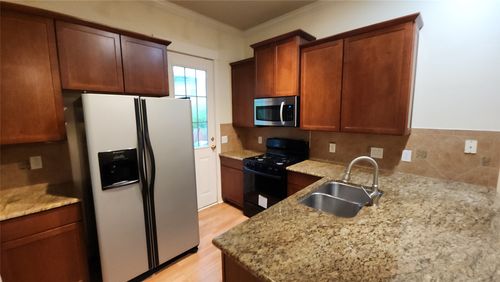 b-611 Franklin Blvd, Austin, TX, 78751-1801 | Card Image