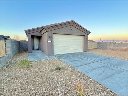 1741 Lucille Ave, Kingman, AZ, 86401 | Card Image
