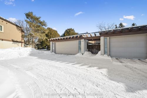 259 Old Post Rd, Waterloo, ON, N2L5B8 | Card Image