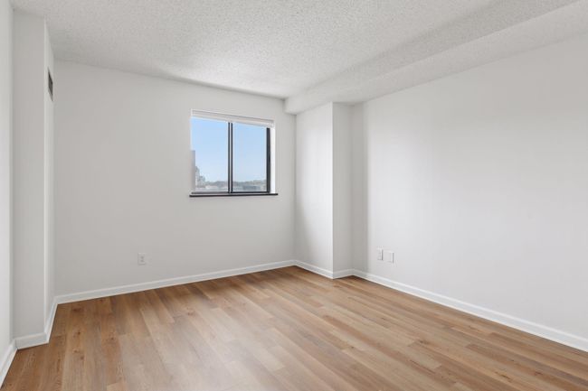 UNIT-1002 - 78 10 Th St E, Condo with 2 bedrooms, 1 bathrooms and null parking in Saint Paul MN | Image 20