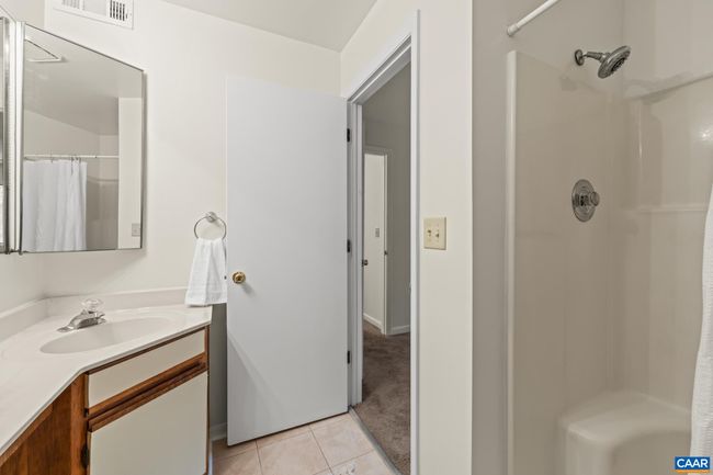 APT-3 - 113 Turtle Creek Rd, Condo with 2 bedrooms, 2 bathrooms and null parking in CHARLOTTESVILLE VA | Image 16